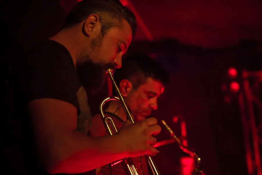 Rambo Amadeus & Five Winettous sextet (SRB), Klub Kocka foto Roko Birimiša